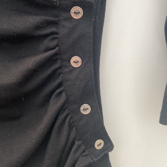 Guess 3/4 deep V shirt - Picture 4 of 5